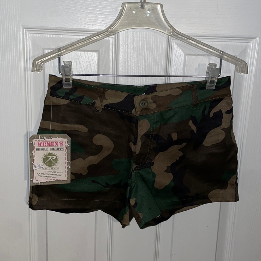 Brand New ‘Rothco’ Camouflage Women’s Shorts!